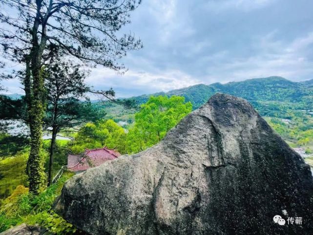 晃石洞星海横流岁月成碑