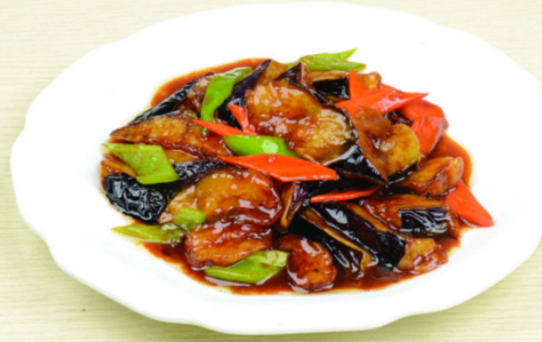 烧茄子前，一定要“泡水”很多人做错了，难怪茄子油腻，不入味