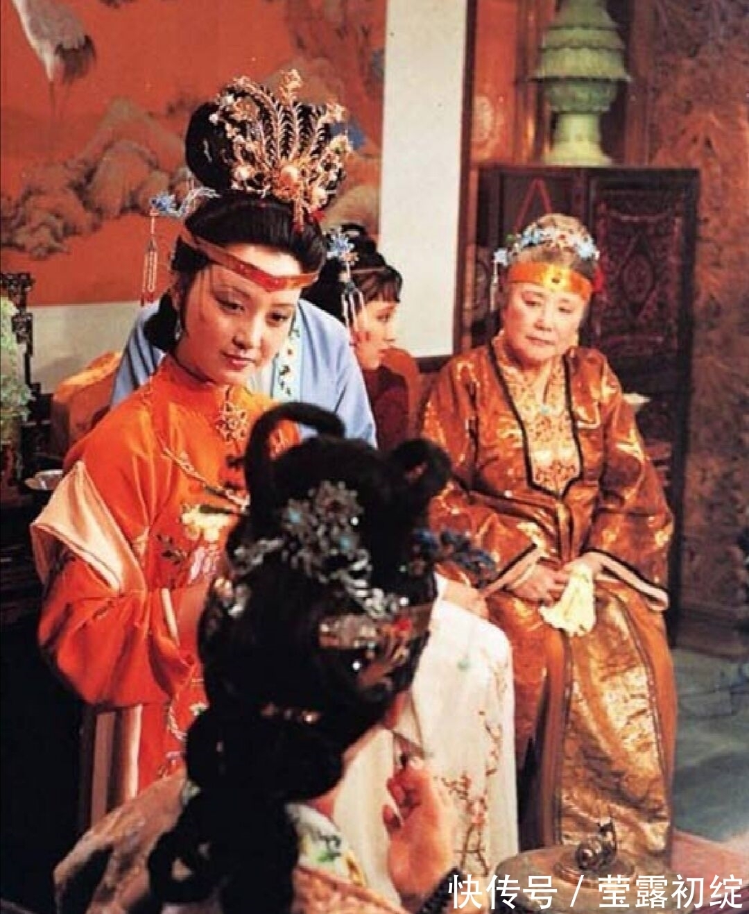 态度|林黛玉初进贾府时,态度谦逊低调,为何没几天就变得目中无人?