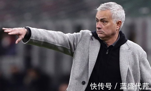 米兰|1-2到1-3!意甲3冠王遭双杀,穆帅被米兰球迷狂嘘高兴拒绝执教!
