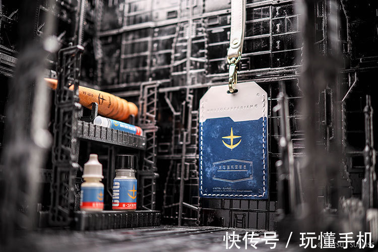 皮革 高达联名皮革产品:三大经典招牌机甲均亮相