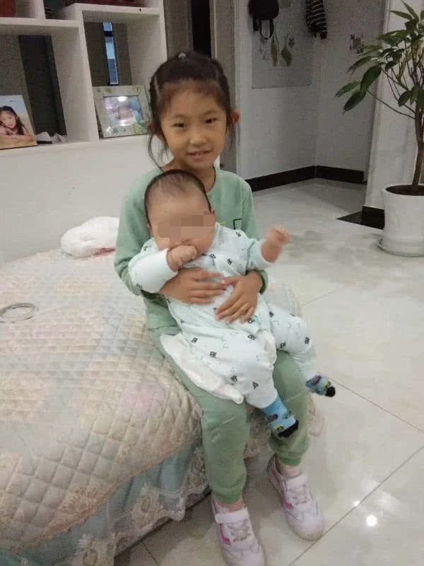 爸爸|8岁女孩强忍腿疼参加舞考,第二天走路竟脸色苍白,爸爸追悔莫及