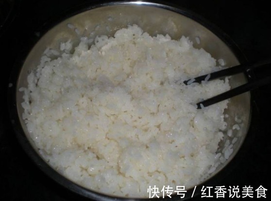 做米酒，记住不要直接放酒曲，牢记正确做法，做好后酒香四溢