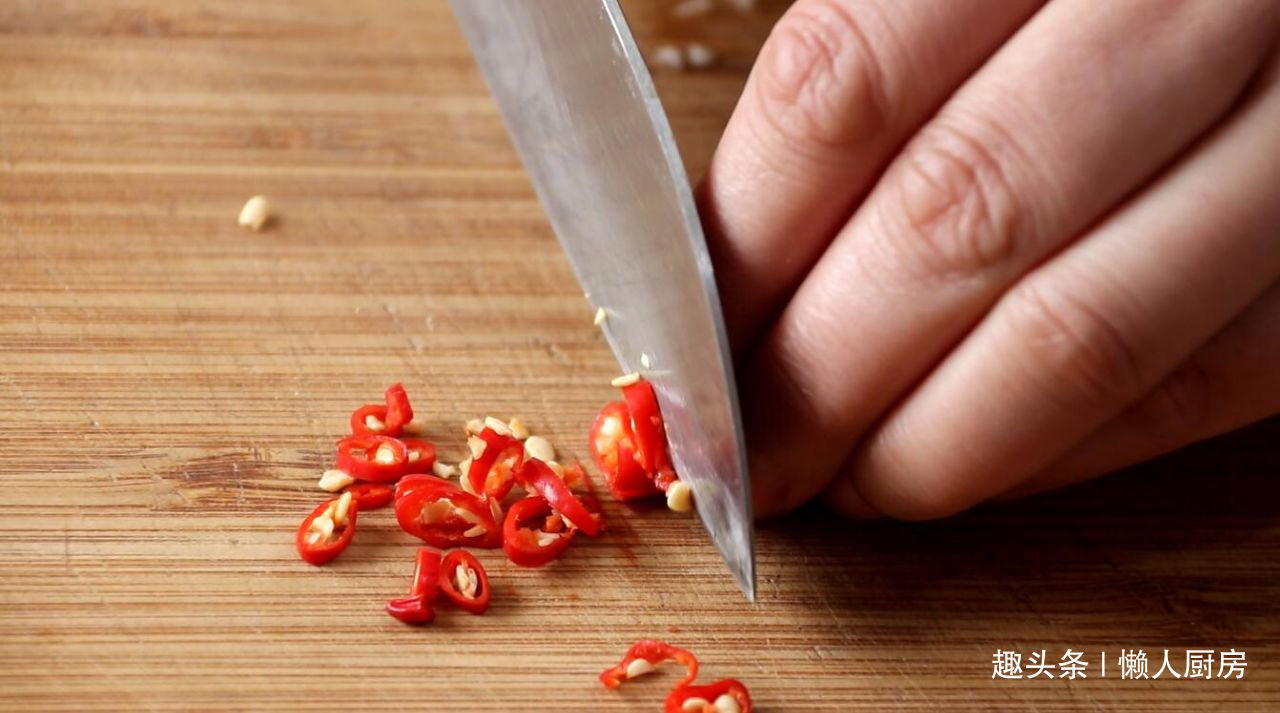 教你芦笋最简单的做法,一煮一淋两步搞定,口感脆嫩,营养不流失