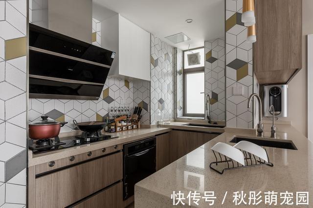 玄关|96㎡三房,两个人住!装修不是很豪华,把简约温馨带回家