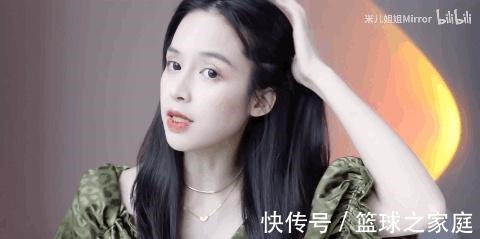 头发 别再披头散发了!这3个发型小技巧显嫩又高级!