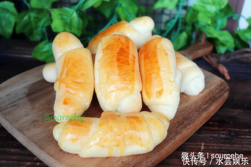 教你软式牛奶小面包的配方,小巧可爱,松软可口,一次就能成功