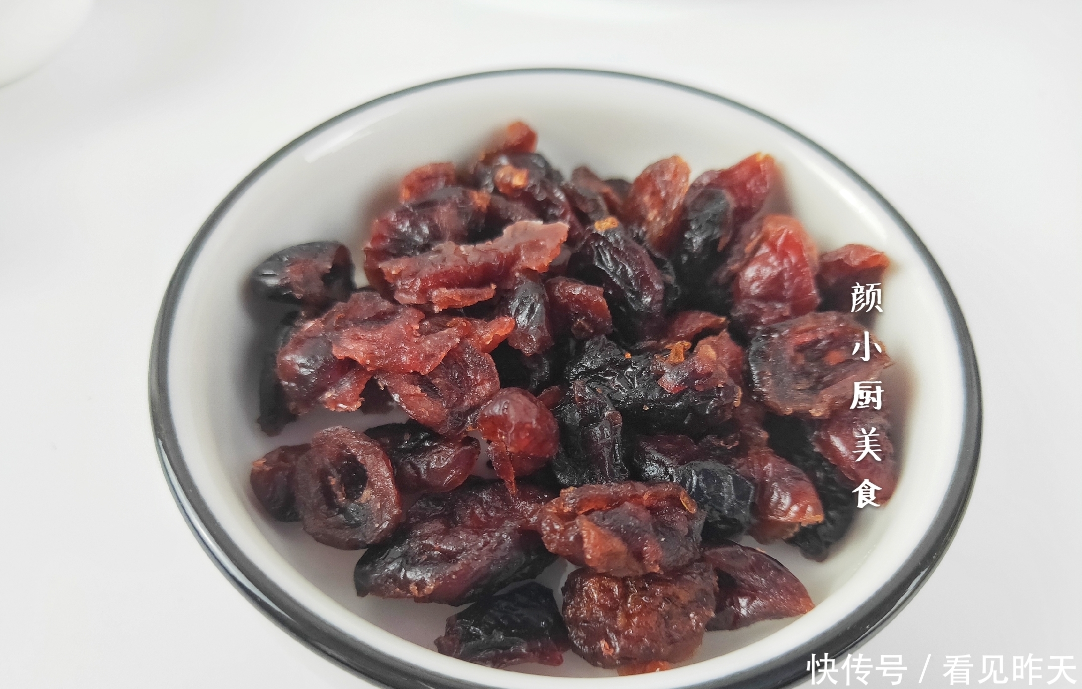 蔓越莓饼干简单做法,一碗面粉,一个鸡蛋,儿子说比买的还好吃