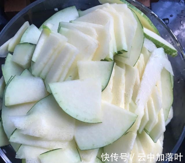 蚝油炒菜南瓜，家常小菜，低脂又健康！蚝油炒菜南瓜，家常小菜，低脂又健康！