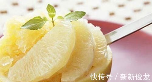 女性|女性不想显老，多吃三种食物，保护皮肤、消除斑块，使肌肤洁白！