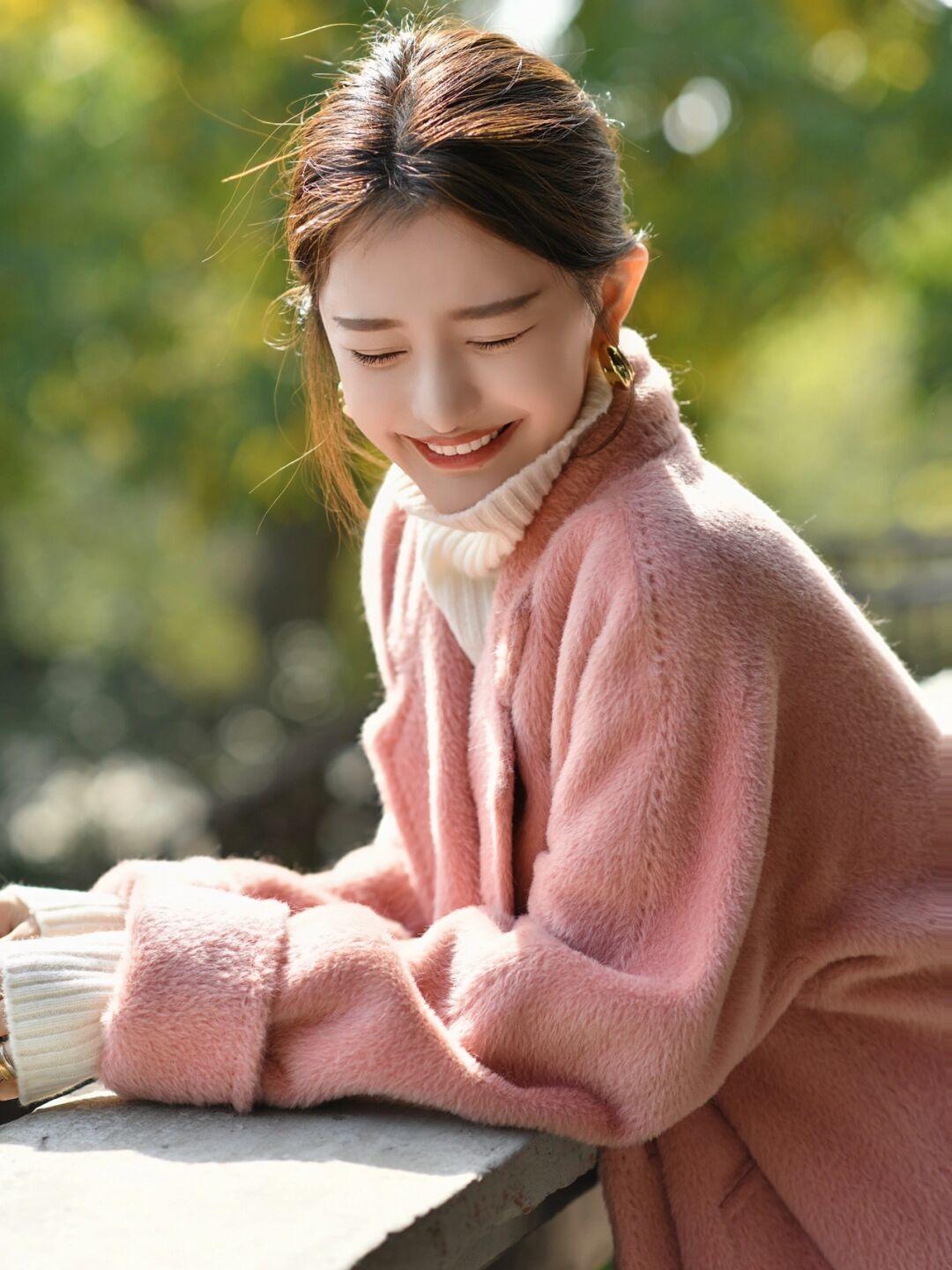 搭配|这才是优雅女性冬季最高级搭配,4款实用大衣分享给你,真美