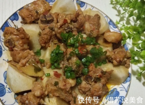 我做了一盘蒸菜,有菜有肉,老公都吃嗨了,三天两头准做一盘