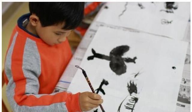 一等奖|儿子画的“爸爸”拿了一等奖,妈妈看了直说好,爸爸却高兴不起来