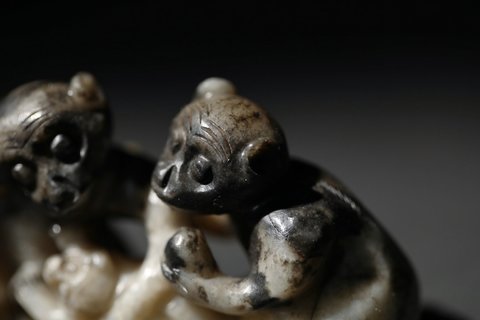 瑞兽@清代提油白玉瑞兽衔灵芝