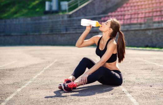黑咖啡|喝水越多瘦的越快5种水，喝对燃脂一整天，喝错只会变更胖