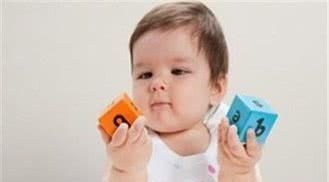 心理健康|宝宝是左撇子,是聪明的表现吗到底要不要纠正呢