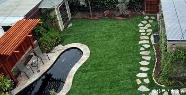 有庭院的人都开始造景观鱼池了美哭了,回家也要挖一个