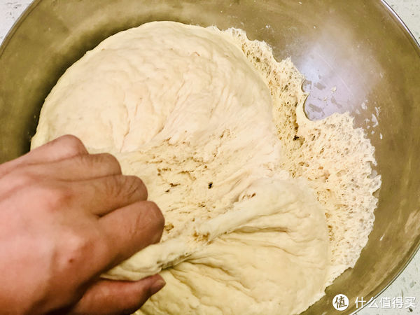 馒头|入秋天凉了,发面别再蒸馒头,放点葱花烙大饼,比肉夹馍还好吃