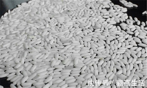 挥发性精油|女性不想显老、不妨多吃以下3种食物、补益气血,补水养颜