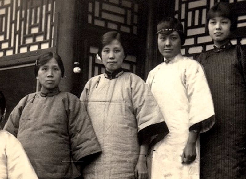 卫立煌|北大校花韩权华,嫁给“虎将”卫立煌,她的晚年结局如何?