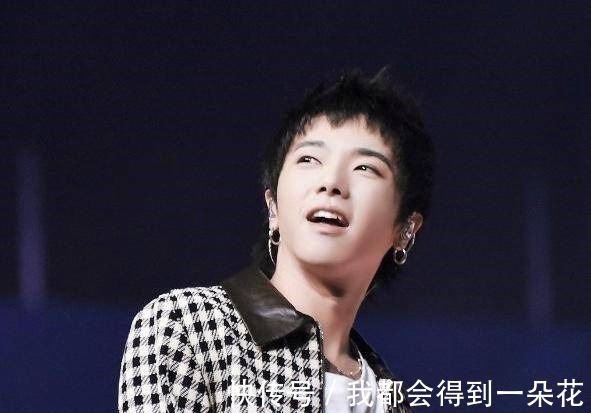 綜藝|華晨宇被批作品不出圈,上綜藝成不務(wù)正業(yè),對歌手為何如此苛刻