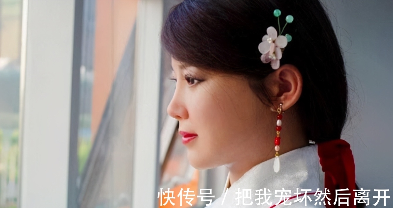 噱头|明明不是真人,女性机器人为啥那么受欢迎?这个功能很重要