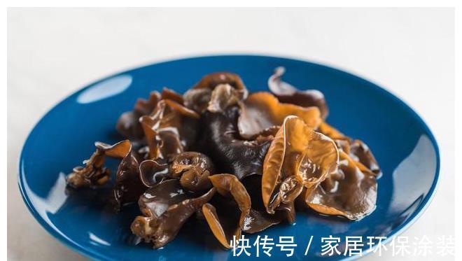 浸泡|炒木耳时,总是“噼里啪啦”响,教你3招,木耳软嫩好吃不炸锅