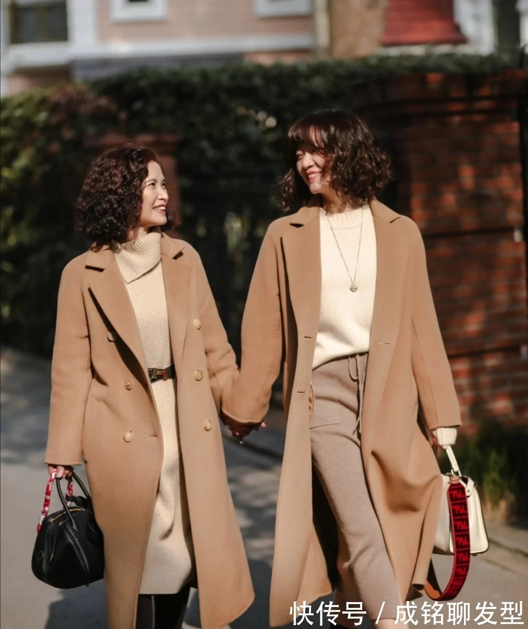 女人|女人不管五十还是六十,尽量别穿得太花哨,这样搭配保暖又显年轻