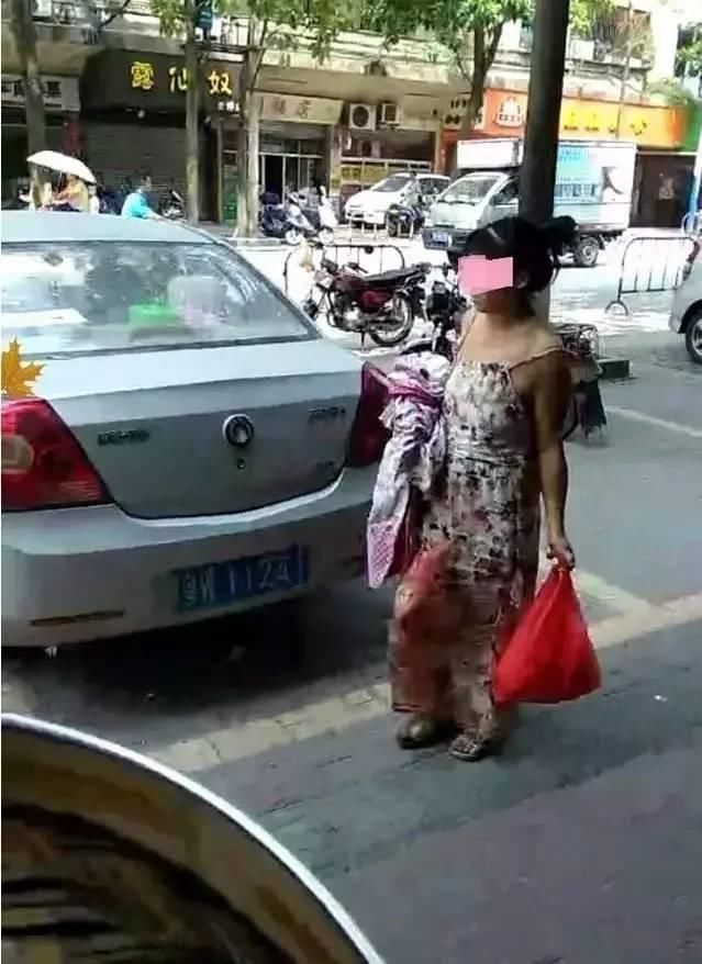 宝宝|婴儿车是一个好帮手,但一定要正确使用