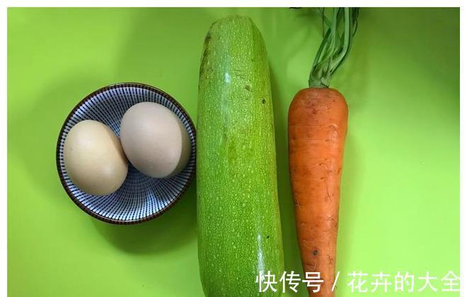 西葫芦|天一热，这菜我家隔三差五吃，清淡鲜美，快手简单又实惠
