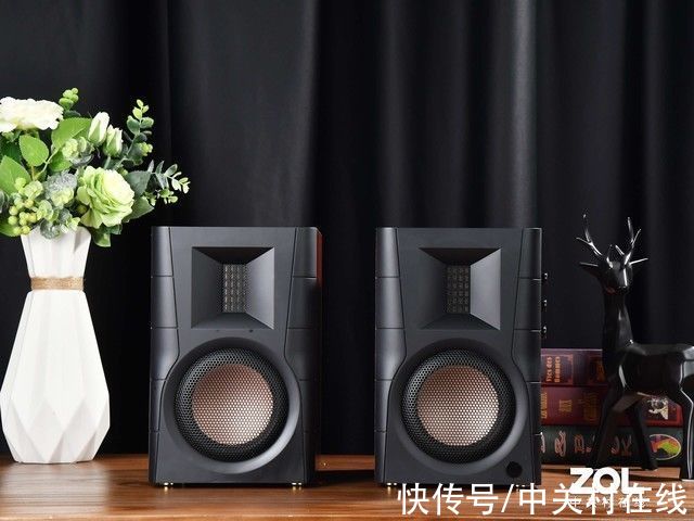 双声道260W澎湃功率 惠威D200为何成为百万发烧友的进阶之选