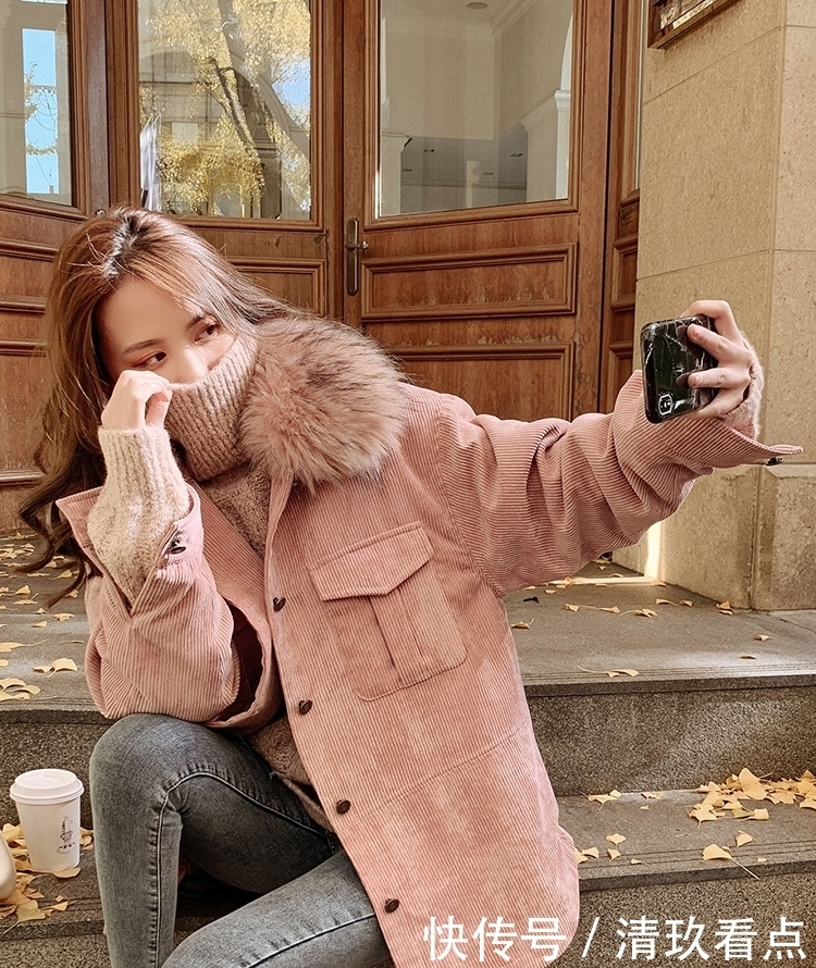 建议大家!穿羊羔毛不要配阔腿裤,土!今冬流行这么穿,超减龄