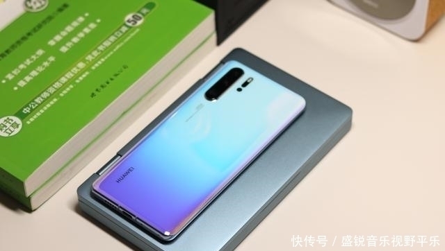 酷睿m3处理器|能装进口袋的国产笔记本，7英寸+酷睿M3处理器，适合商务出差办公