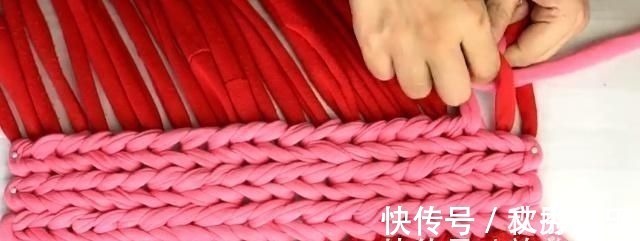 旧衣服扔掉太浪费了,天才主妇把它做成垫子,坐着舒服又省钱