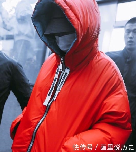 nine|NINEPERCENT合体排练，九个人造型各异，集齐春夏秋冬四季穿搭