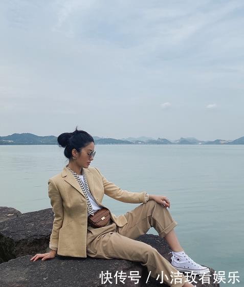 大气|王智颜值高,还非常会穿,低马尾配黑色连衣裙高贵大气,魅力十足