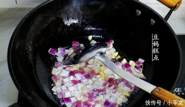 鲜香|蛤蜊炒年糕的做法,不到10分钟就上桌,软糯鲜香,下饭一绝