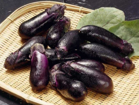 蔬菜|45岁大妈常年高血压,常吃4种蔬菜,再去检查医生都服了