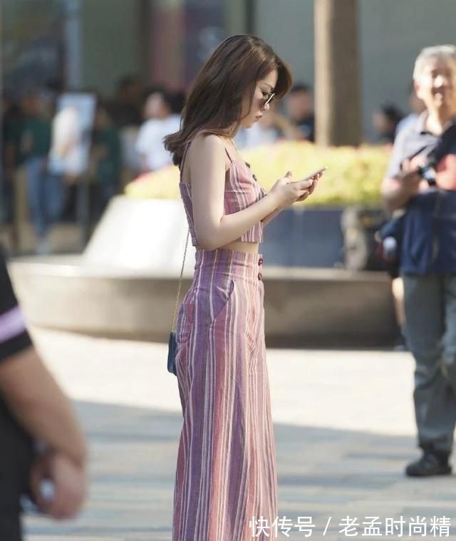 小姐姐|打底裤尽显时尚气息,穿出淑女气质,突出高雅风格