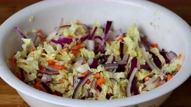 早餐别老一套了，大白菜加3个鸡蛋，营养解馋，全家都爱吃