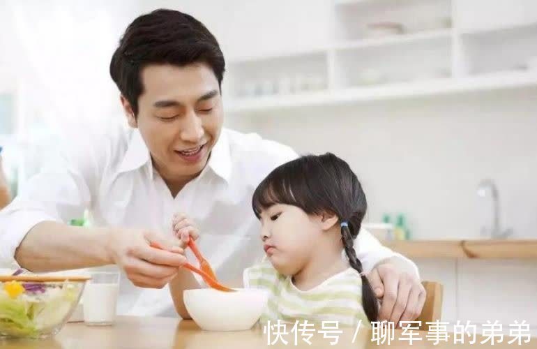 骨骼发育|家里再穷也记得给孩子吃一些,补充锌元素,个子长得快还不发胖