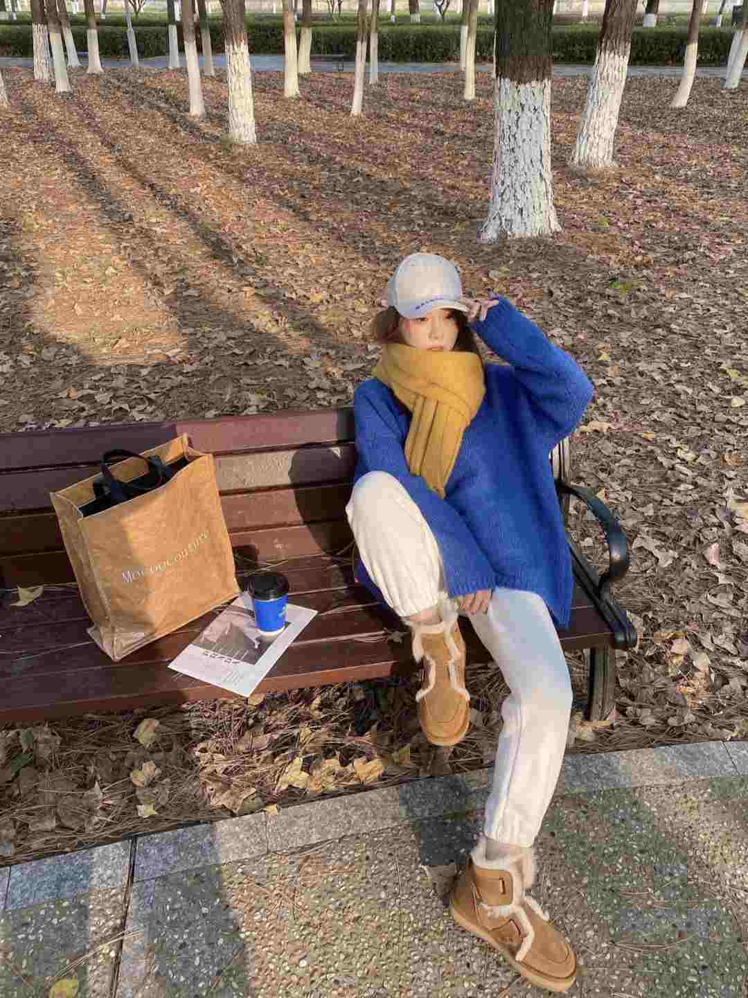 工装裤 冬天不要总穿黑裤子了,这些白色长裤清爽减龄又百搭,谁穿谁美