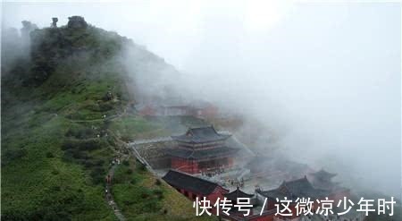 钱财|这座寺庙500年未开门, 此人进去一看, 非常惊讶！