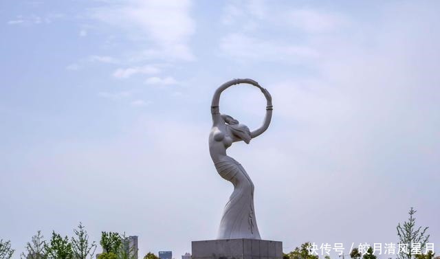 姑娘|爱心故事李子柒姑娘的美丽视频唯有美食和美人,一生不可辜负