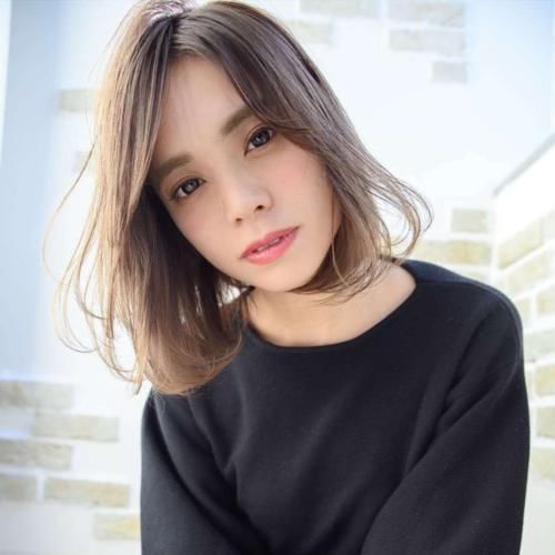 脸长的女人适合烫什么发型？试试这五款柔卷烫发，长脸可变小V脸