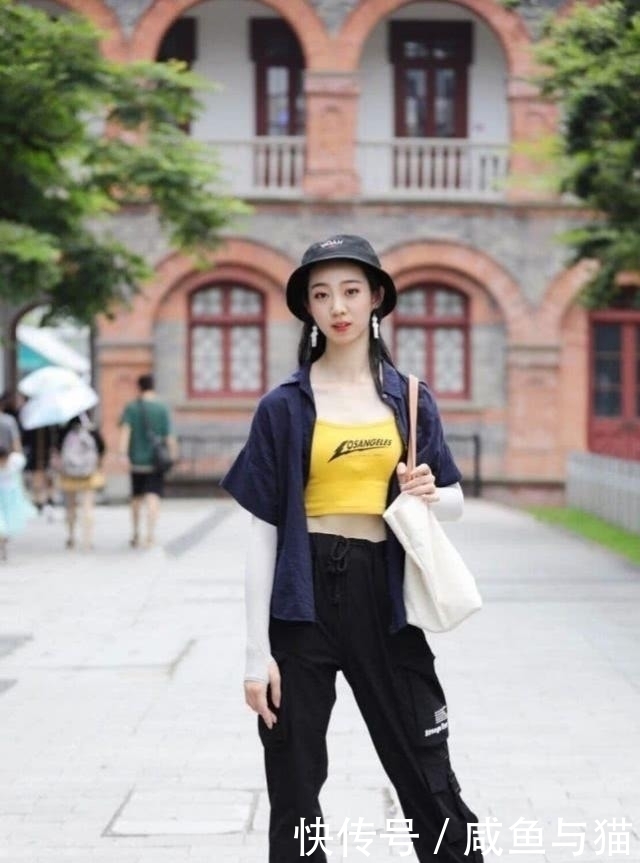 帅气|休闲装简洁大方又很清秀,潇洒帅气显不俗的气质魅力