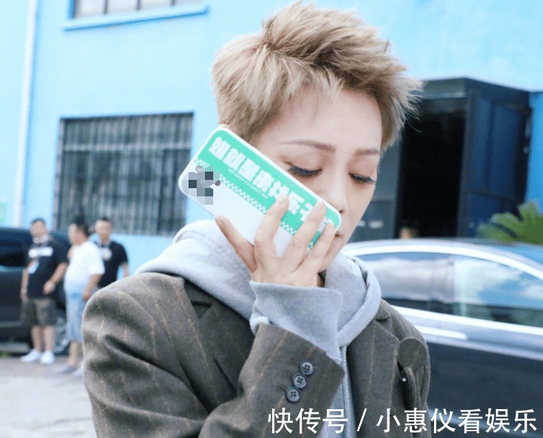 凤凰传奇|《中餐厅5》才播一期,宁静又一节目官宣,凤凰传奇担任嘉宾