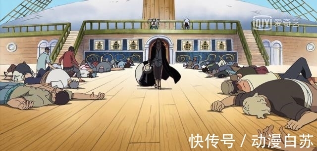 黑胡子蒂奇|海贼王:四皇都有各自的王牌力量,红发有什么?有,而且有两种