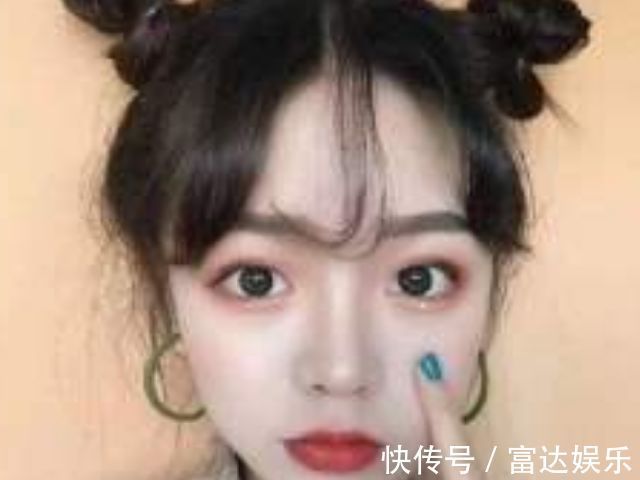 大姨妈|女孩子“大姨妈”来临，若有这些表现，恭喜你，暗示子宫比较健康