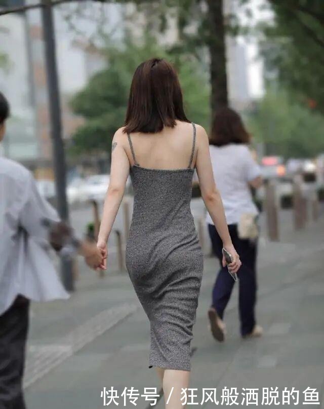 宽松感 青春时尚的包臀裙,穿着它去见喜欢的人吧,令人爱不释手